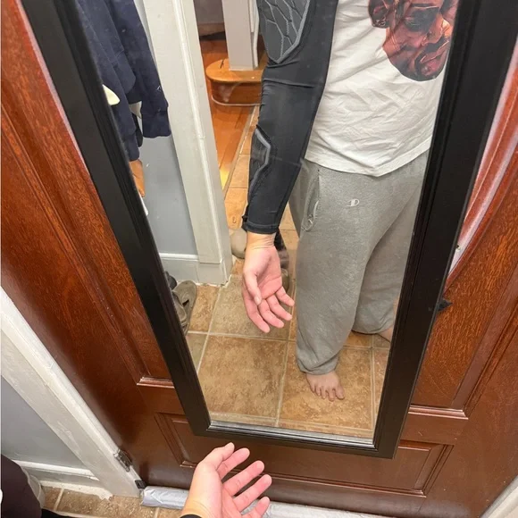 Nike Hyperstrong Arm Sleeve Black and White - Picture 4 of 4